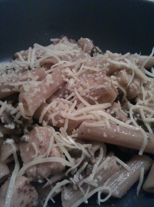 Pasta with mushrooms and quorn